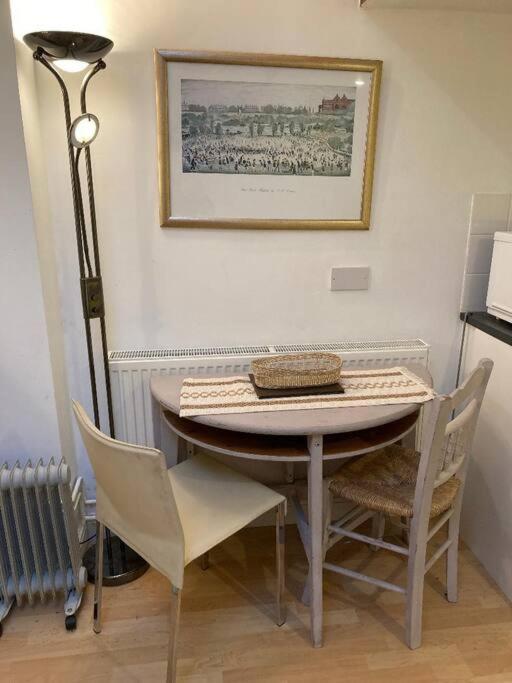 Studio Annexe With Separate Shower Room Broadhempston Exteriör bild