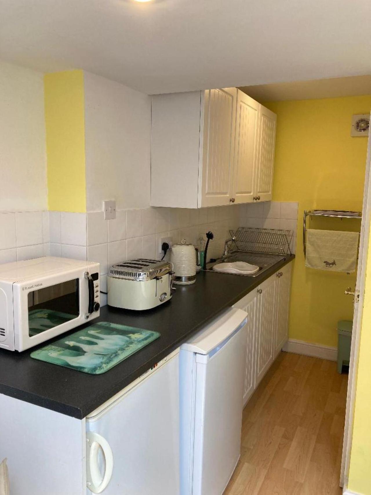 Studio Annexe With Separate Shower Room Broadhempston Exteriör bild